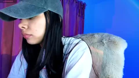 Snapshot of amyolimpo chatting on September 23, 2025, 11:08 pm Amy ... Nice to meet u thumb up me please its important online show from September 23, 2025, 11:08 pm