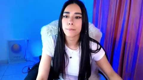 Snapshot of amyolimpo chatting on December 4, 2025, 3:38 am Amy ... Nice to meet u thumb up me please its important online show from December 4, 2025, 3:38 am