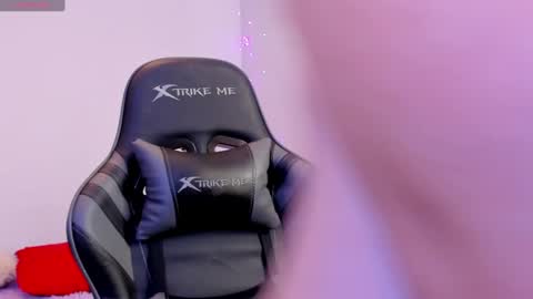 Amy online show from September 9, 2025, 3:55 pm