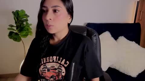 Aleja  online show from November 18, 2025, 6:18 am