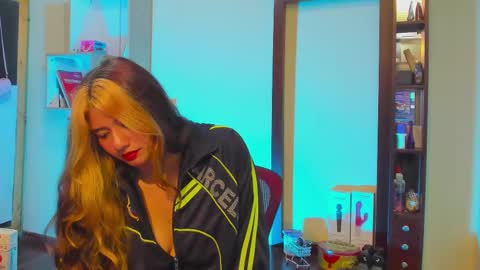 AmyWhitexxd online show from February 12, 2025, 4:12 am