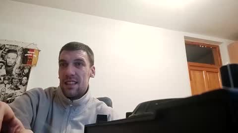 Snapshot of amyyrlikesdeep chatting on December 11, 2024, 12:44 am amyyrlikesdeep online show from December 11, 2024, 12:44 am