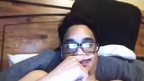 Snapshot of an377432 chatting on February 23, 2025, 1:24 am an377432 online show from February 23, 2025, 1:24 am