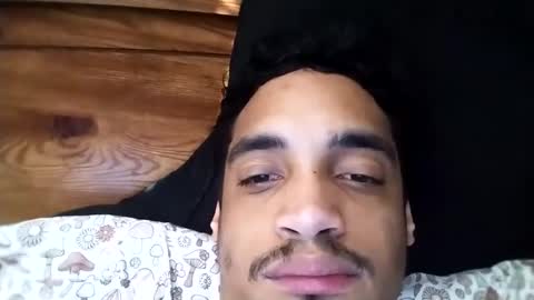 Snapshot of an377432 chatting on March 4, 2025, 10:05 pm an377432 online show from March 4, 2025, 10:05 pm