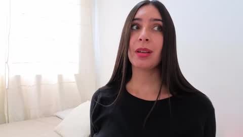 Snapshot of ana_castilo chatting on November 14, 2025, 1:54 pm Ana IG an castillo 1 online show from November 14, 2025, 1:54 pm