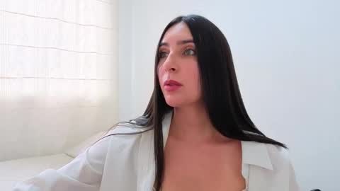 Snapshot of ana_castilo chatting on December 5, 2025, 6:26 pm Ana IG an castillo 1 online show from December 5, 2025, 6:26 pm