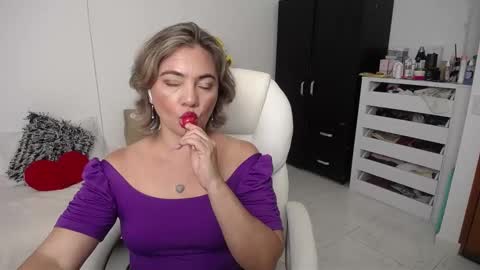  Ana  online show from January 8, 2025, 11:09 pm