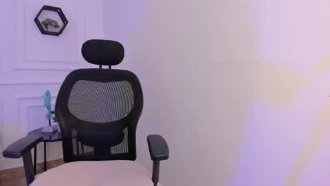 Ana online show from November 15, 2025, 9:21 pm