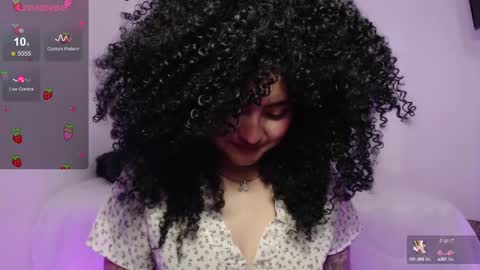 Snapshot of ana_ricciardi chatting on February 19, 2025, 4:33 pm Ana Ricciardi online show from February 19, 2025, 4:33 pm