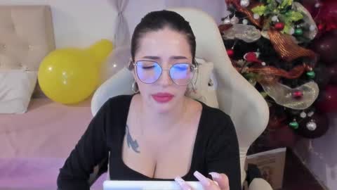 Im anna but you can call me as you want online show from December 23, 2024, 10:01 pm