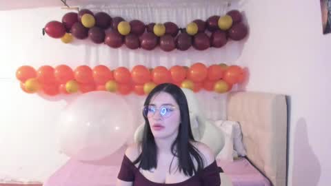 Im anna but you can call me as you want online show from February 9, 2025, 11:15 pm