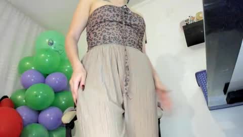 Im anna but you can call me as you want online show from October 27, 2025, 10:47 pm