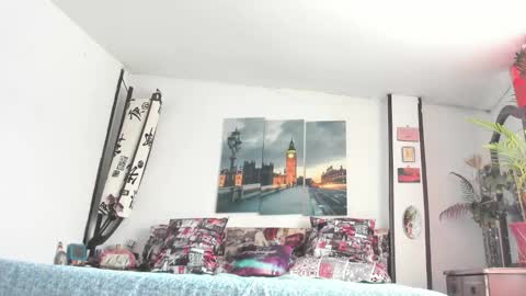 anaamature_ online show from September 22, 2025, 6:10 pm