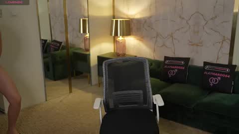 Snapshot of anabel2054 chatting on September 19, 2025, 11:22 am Sweet girls online show from September 19, 2025, 11:22 am