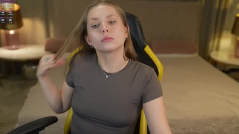 Snapshot of anabel2054 chatting on October 13, 2025, 6:35 am Sweet girls online show from October 13, 2025, 6:35 am