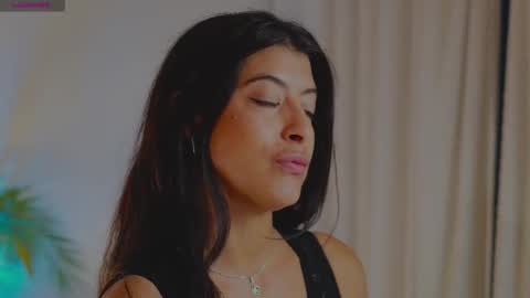 anabelcurvy online show from October 21, 2025, 7:03 pm