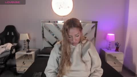 Anah Jones online show from January 4, 2025, 9:52 pm