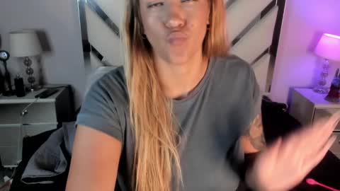 Anah Jones online show from February 12, 2025, 2:14 am