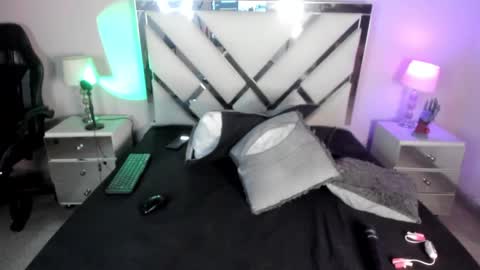 Anah Jones online show from February 13, 2025, 12:57 am