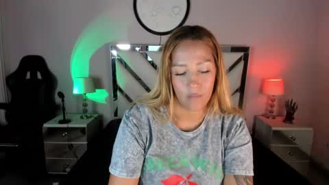 Anah Jones online show from March 5, 2025, 7:49 pm