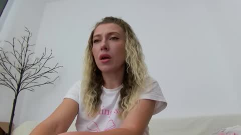 Snapshot of anaid_blaze2 chatting on November 12, 2025, 4:40 pm anaid_blaze2 online show from November 12, 2025, 4:40 pm