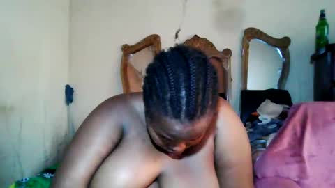 Snapshot of analslut1987 chatting on February 20, 2025, 2:35 pm analslut1987 online show from February 20, 2025, 2:35 pm