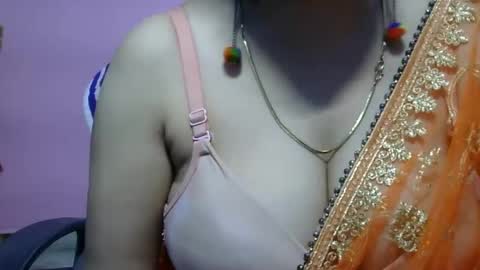 Snapshot of anamika794088 chatting on December 8, 2024, 4:28 pm anamika794088 online show from December 8, 2024, 4:28 pm