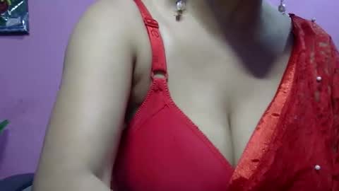 Snapshot of anamika794088 chatting on October 15, 2025, 11:43 am anamika794088 online show from October 15, 2025, 11:43 am
