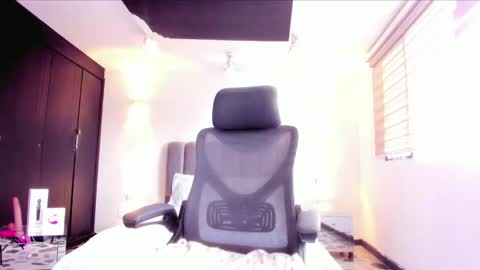 ana online show from January 26, 2025, 3:47 pm