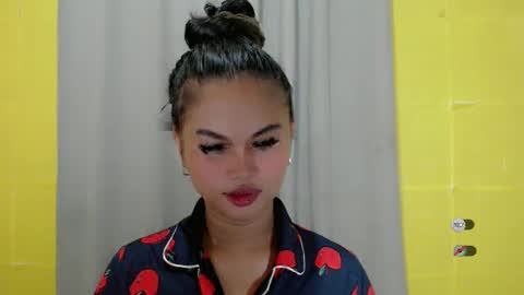 Snapshot of anaruru_ chatting on January 17, 2025, 7:30 am ANA online show from January 17, 2025, 7:30 am