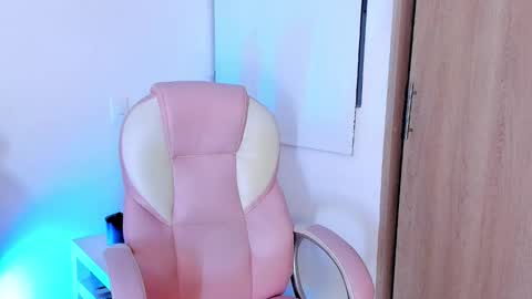 Snapshot of anastaciablake chatting on October 17, 2025, 11:40 pm Anastacia online show from October 17, 2025, 11:40 pm