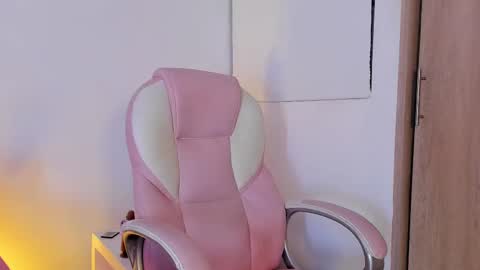 Snapshot of anastaciablake chatting on November 21, 2025, 5:06 am Anastacia online show from November 21, 2025, 5:06 am