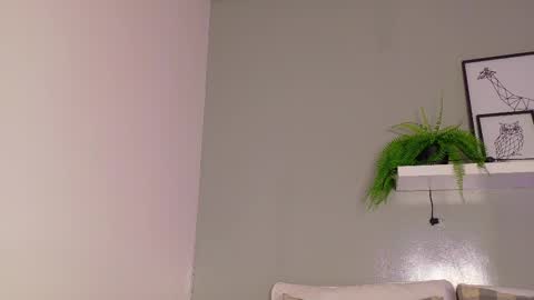 Kendra  online show from October 29, 2025, 10:17 am