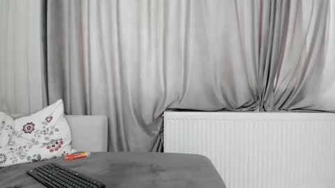 Snapshot of anayscaandy chatting on February 17, 2025, 9:13 am Andreea online show from February 17, 2025, 9:13 am