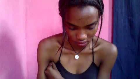 Snapshot of andohh237973 chatting on October 17, 2025, 5:32 am andohh237973 online show from October 17, 2025, 5:32 am