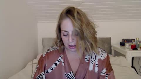 Andorphin online show from November 21, 2025, 9:35 pm