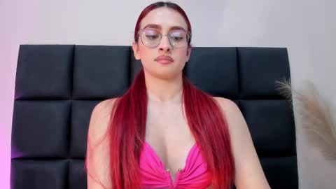 Snapshot of andracyruss chatting on November 8, 2025, 12:33 am Andra Cyrus online show from November 8, 2025, 12:33 am