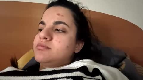 Snapshot of andrafendt chatting on November 14, 2025, 1:21 pm Viola online show from November 14, 2025, 1:21 pm