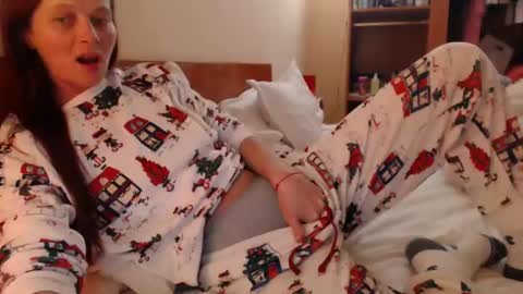 Snapshot of andrasweetie chatting on March 9, 2025, 7:59 pm Andra online show from March 9, 2025, 7:59 pm