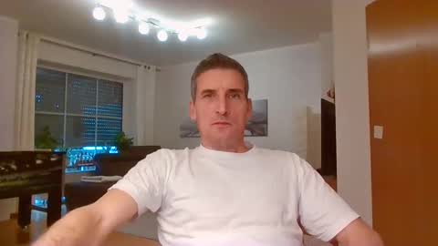 Snapshot of andre029 chatting on December 3, 2024, 8:16 am Name online show from December 3, 2024, 8:16 am