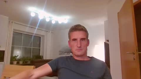 Snapshot of andre029 chatting on September 15, 2025, 7:58 pm Name online show from September 15, 2025, 7:58 pm