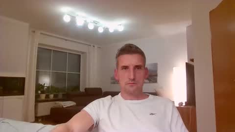 Snapshot of andre029 chatting on November 10, 2025, 8:41 pm Name online show from November 10, 2025, 8:41 pm