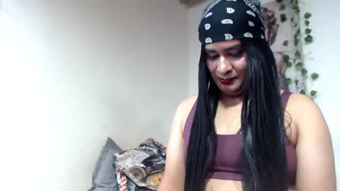 Snapshot of andre1082 chatting on February 22, 2025, 5:12 am Andre online show from February 22, 2025, 5:12 am