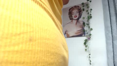 Snapshot of andre1082 chatting on February 23, 2025, 10:28 am Andre online show from February 23, 2025, 10:28 am