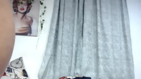 Snapshot of andre1082 chatting on March 4, 2025, 9:07 am Andre online show from March 4, 2025, 9:07 am