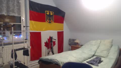 Andre online show from December 5, 2024, 9:06 pm