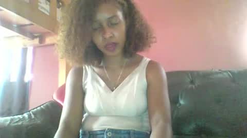 Snapshot of andre415913 chatting on December 20, 2025, 10:11 am andre415913 online show from December 20, 2025, 10:11 am