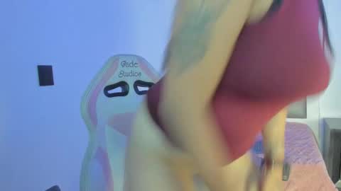 andrea_brunette_ online show from November 5, 2025, 6:08 pm