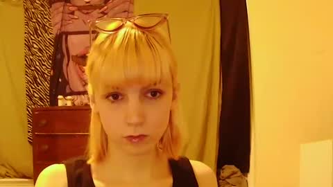 andrea online show from November 24, 2025, 4:45 am