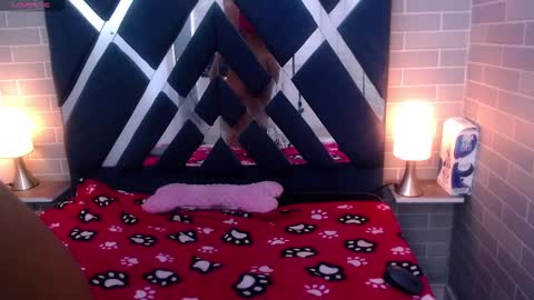 Snapshot of andrea_gill_ chatting on January 25, 2025, 6:46 pm Andres Gil online show from January 25, 2025, 6:46 pm